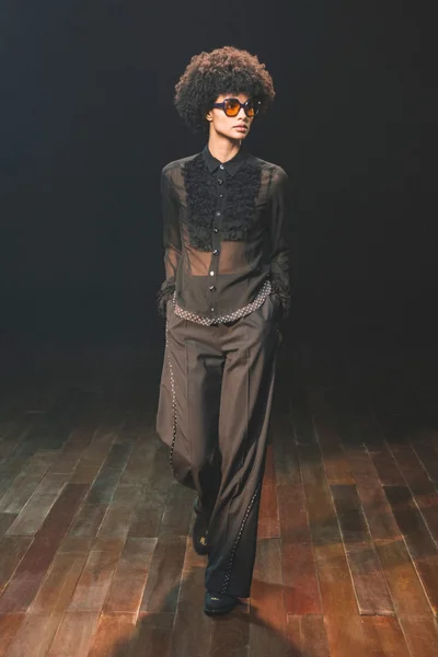 Look 11